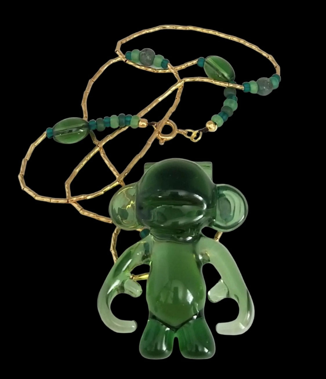 Munny Pendant with necklace Emerald