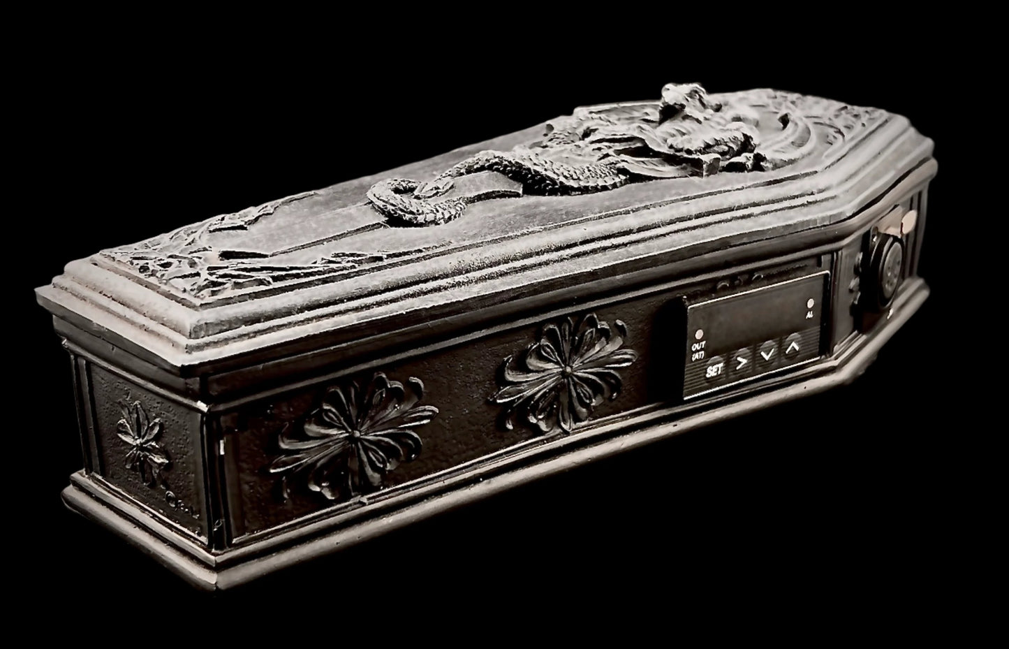 Draculas Coffin X Studios